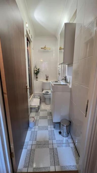 Palaz 6 - 2 Bedroom Flat Edmonton Kültér fotó